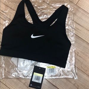 Brand new nike sports bra